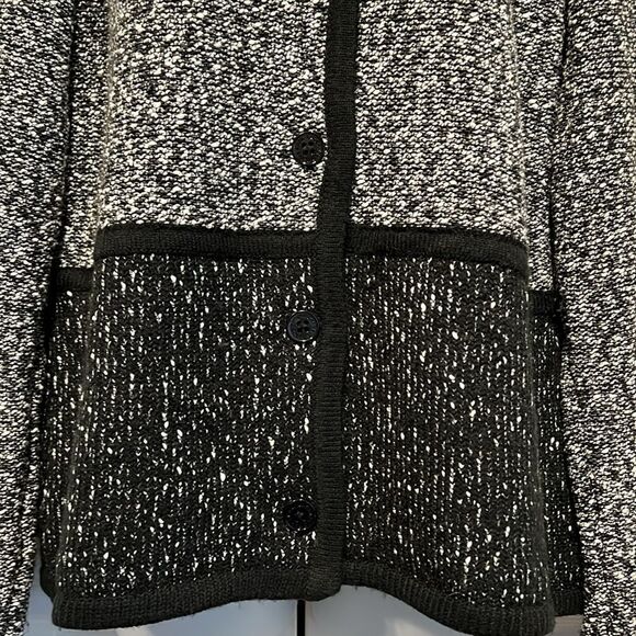 Karl‎ Lagerfeld Black/White Button Up Cardigan Sweater Size L - Picture 3 of 12